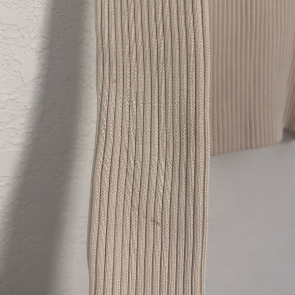 Sweater - Picture 6 of 6